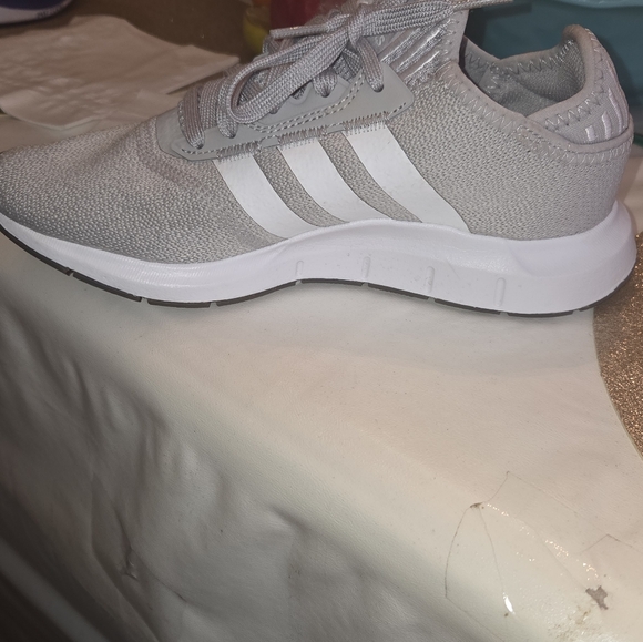 Shoes - Picture 5 of 8